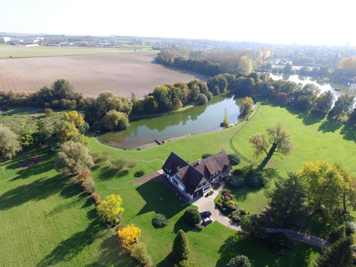 مبيت وإفطار Domaine D'Aveluy المظهر الخارجي الصورة
